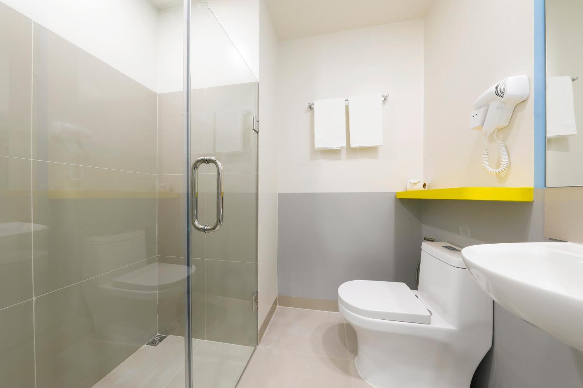Hop Inn Hotel North Edsa Quezon City Room photo
